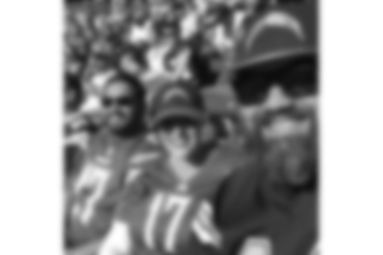 23667783_349392798865305_1896346490612219904_n.jpg