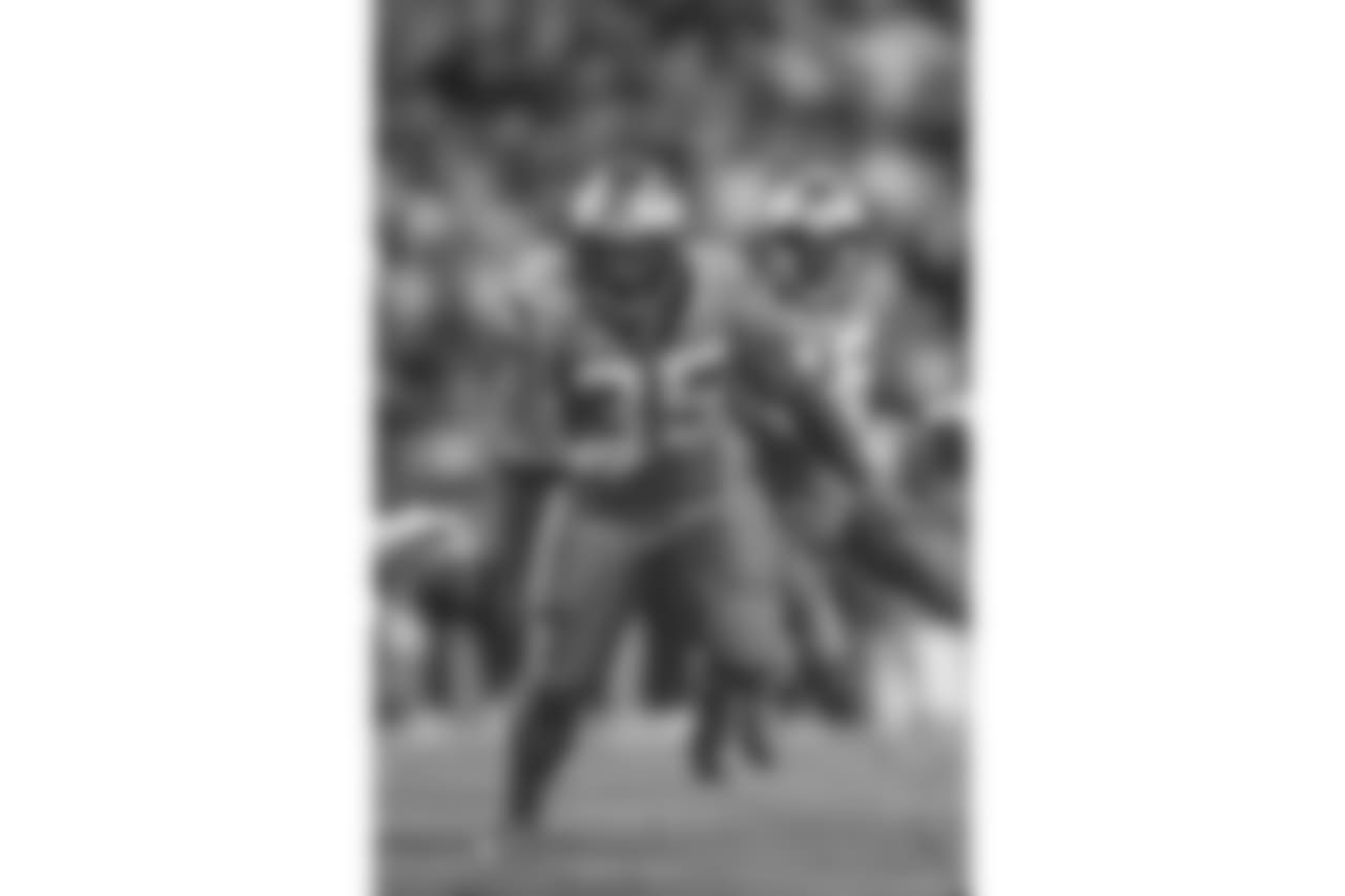 10_fb_mike_tolbert.jpg