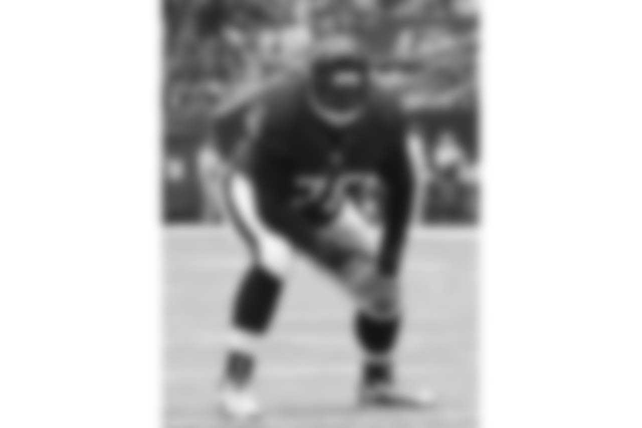 Houston Texans tackle Duane Brown (76) lines up in a two-point stance during an NFL game against the Detroit Lions on Sunday, October 30, 2016. The Texans defeated the Lions 20-13. (Kevin Terrell via AP)