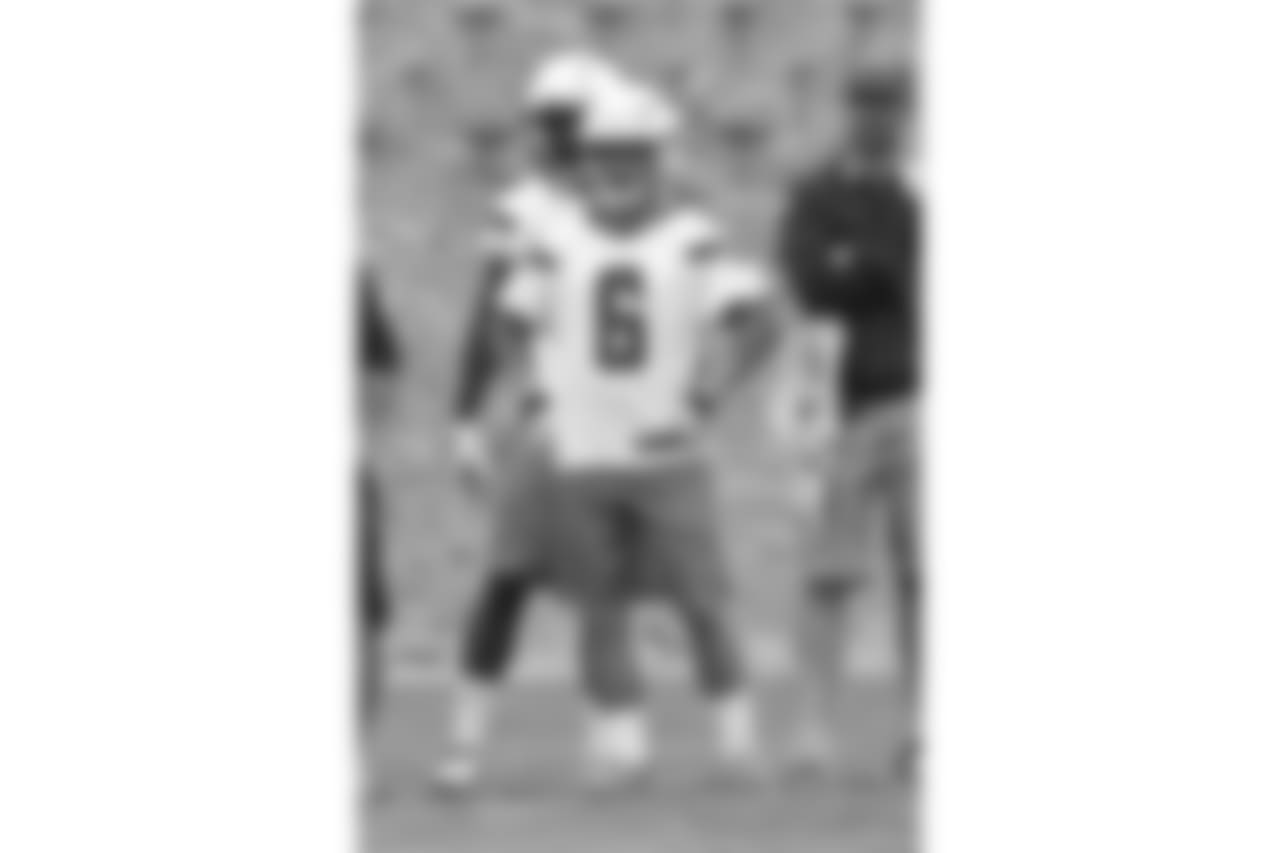 051217_rookie_practice_067.jpg