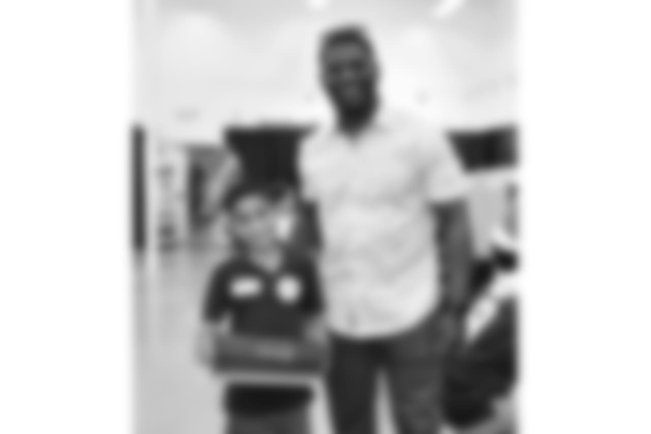 Chargers Pro Football Hall of Famer LaDainian Tomlinson and current Chargers Hunter Henry, Casey Hayward and Mike Williams headline those
who will be on-hand to help kids pick out their new shoes.