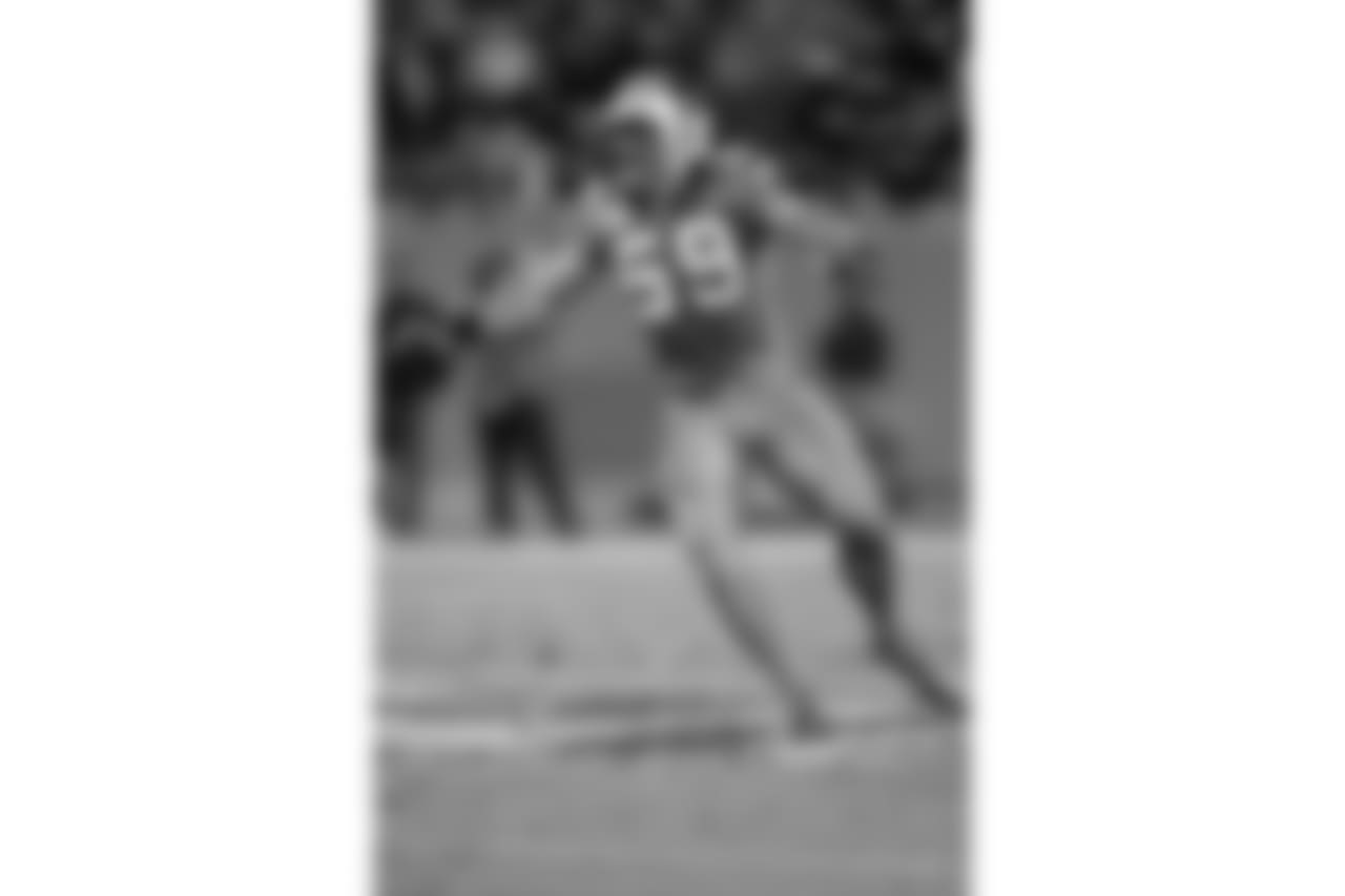 21_mlb_luke_kuechly.jpg
