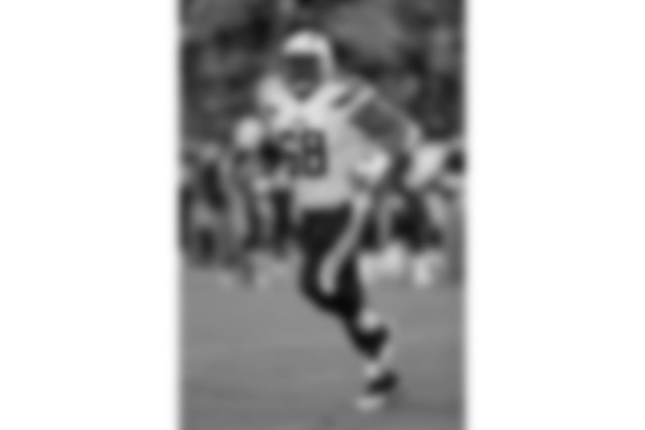 San Diego Chargers center Matt Slauson (68) runs during a week 1 preseason NFL football game against the Tennessee Titans, Saturday, Aug. 13, 2016, in Nashville, Tenn. The Titans won 27-10. (Scott Boehm via AP)