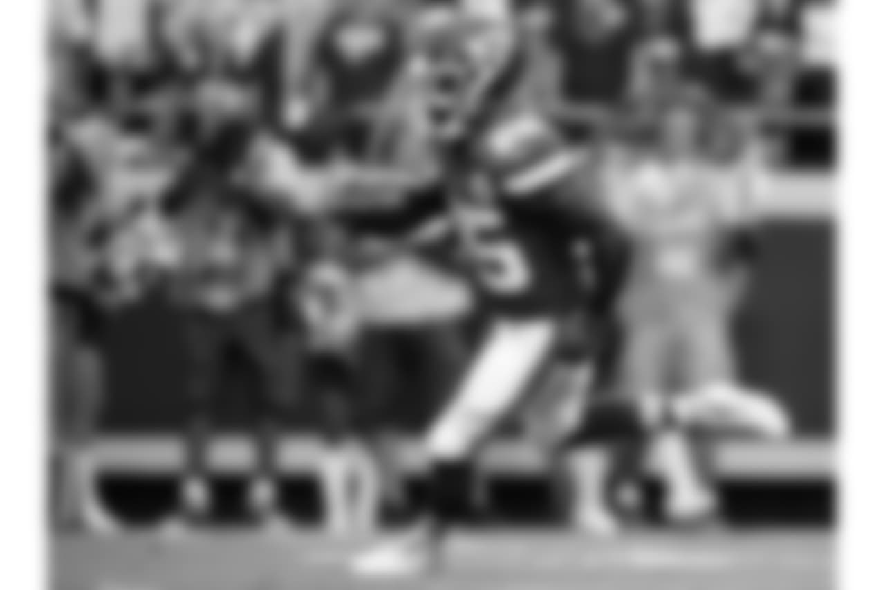 Kansas City Chiefs running back Kerwynn Williams (25) during Texans at Chiefs at Arrowhead Stadium on 8/9/18.