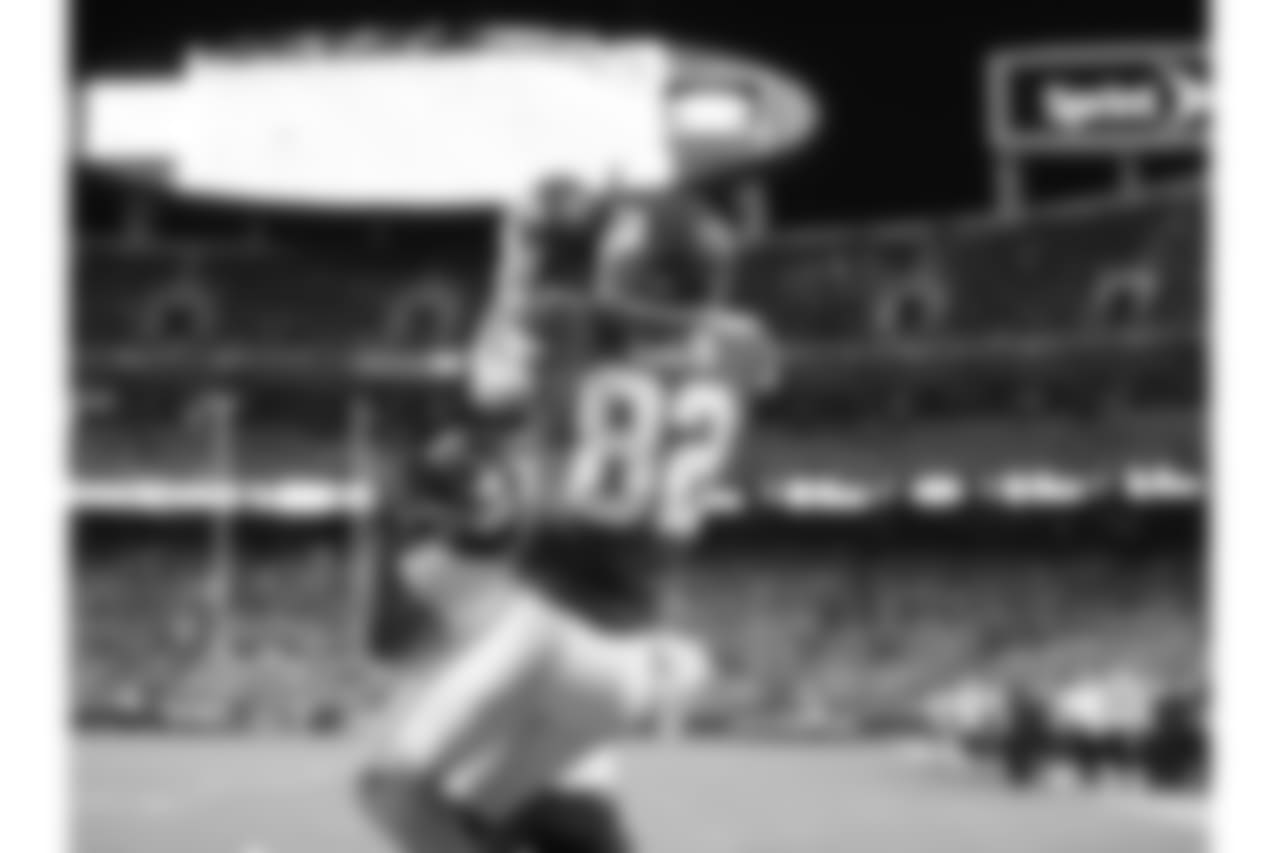Kansas City Chiefs tight end Alex Ellis (82) during Texans at Chiefs at Arrowhead Stadium on 8/9/18.