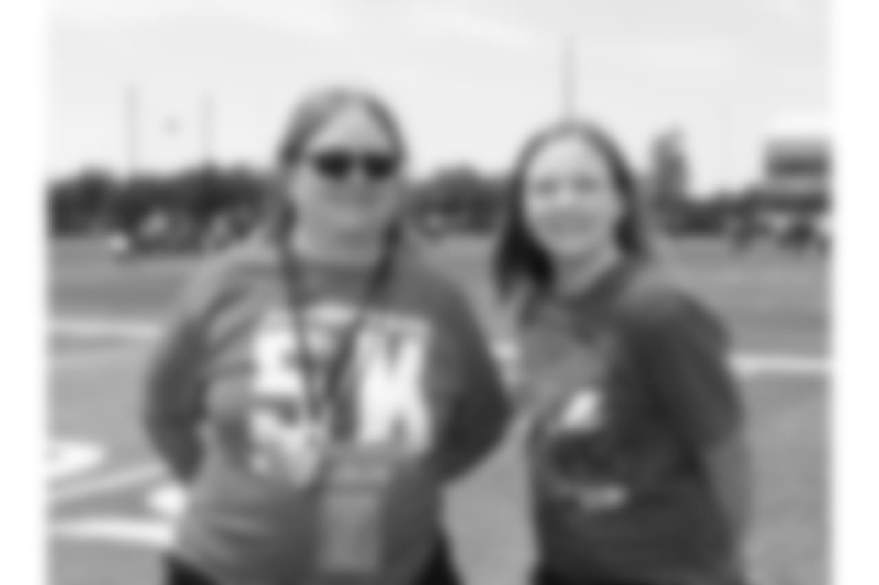Kansas City Chiefs fans got their first look at the Chiefs in action at a live practice during Minicamp on Wednesday.