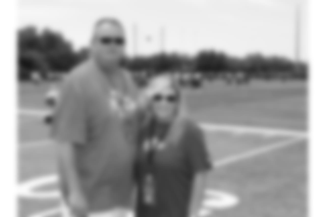 Kansas City Chiefs fans got their first look at the Chiefs in action at a live practice during Minicamp on Wednesday.