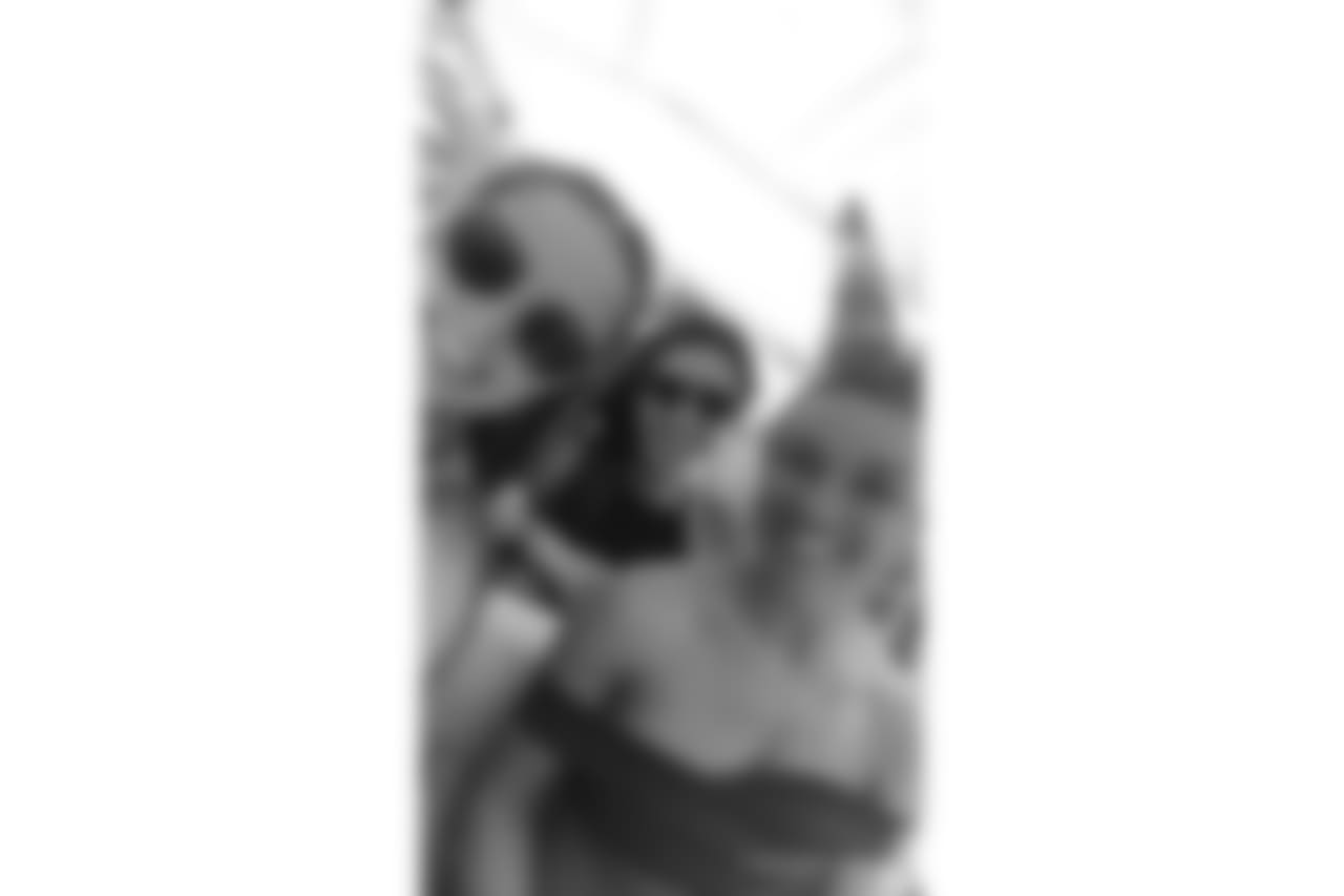 02094C39-7854-4AC4-A72B-228D68F1D145