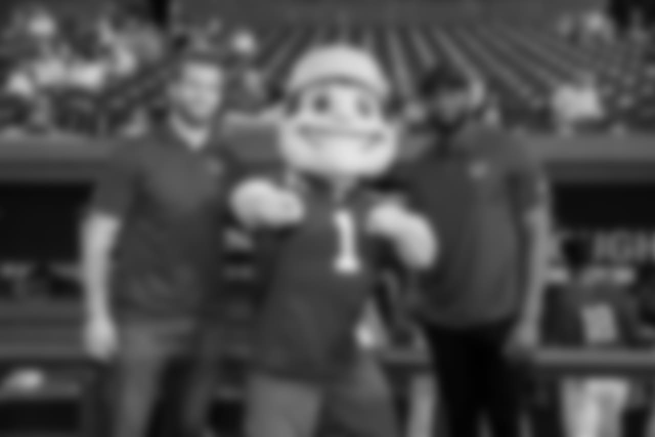_V3P9664_TC 51718_preview