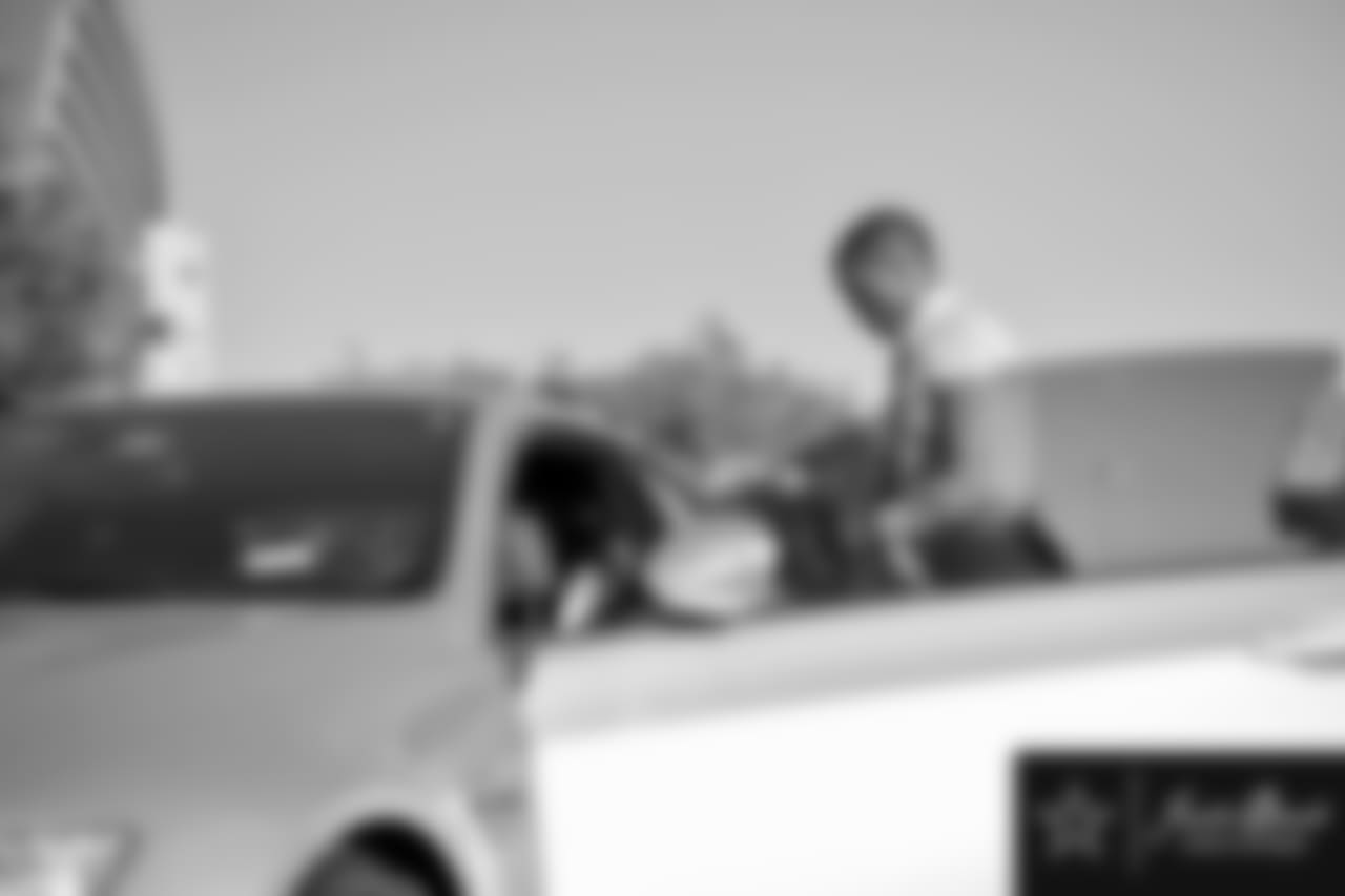 20171130_byron_jones_selects_jj61881.jpg