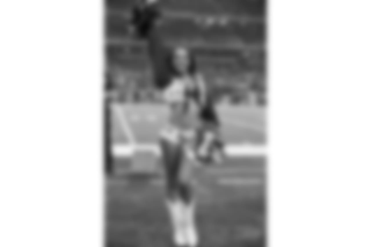 2017819_DalvInd_cheer_Jenna (6)