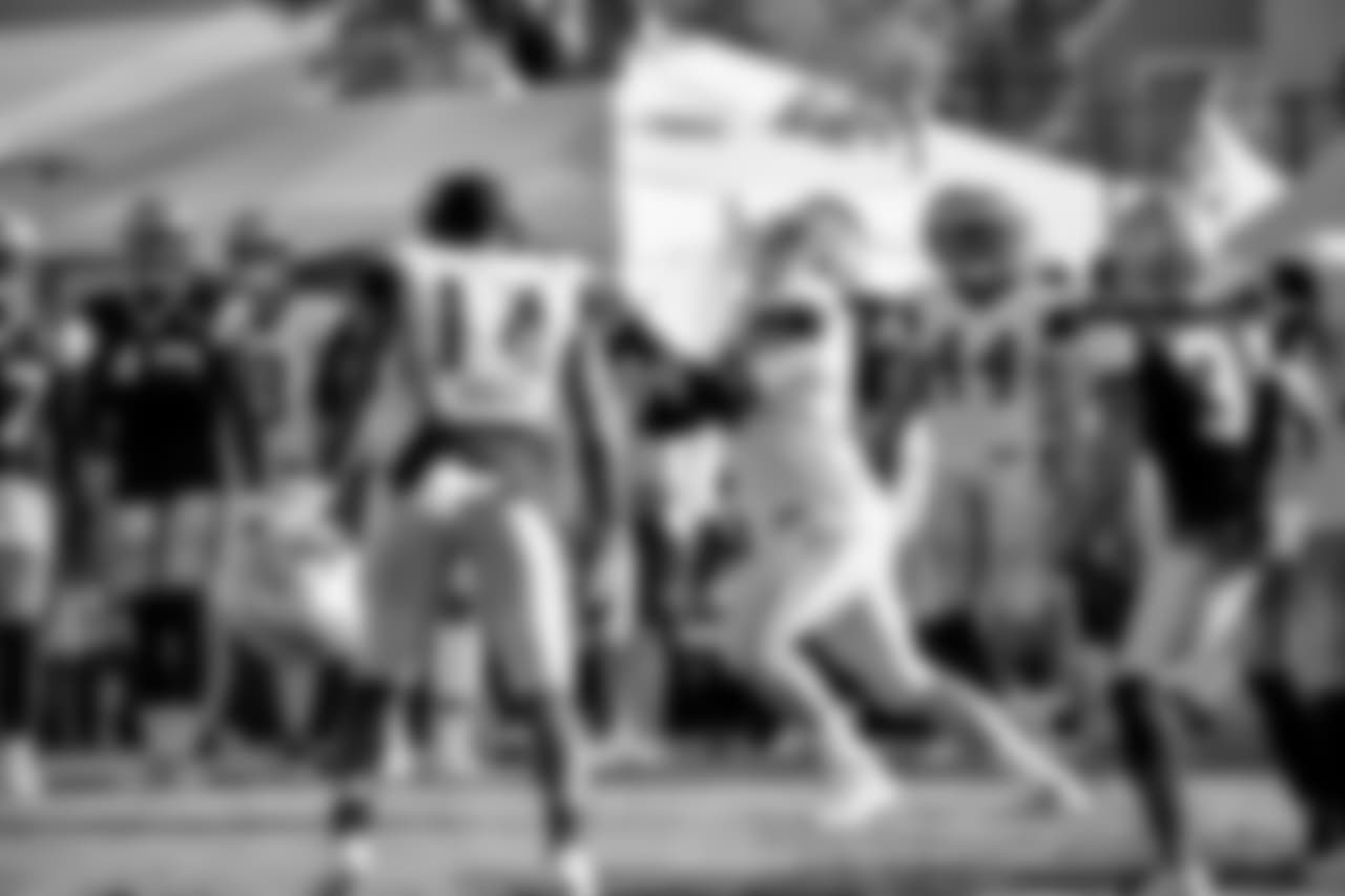 20180805_Training Camp_Blue-White_Zack Martin_Selects_JJ_004463
