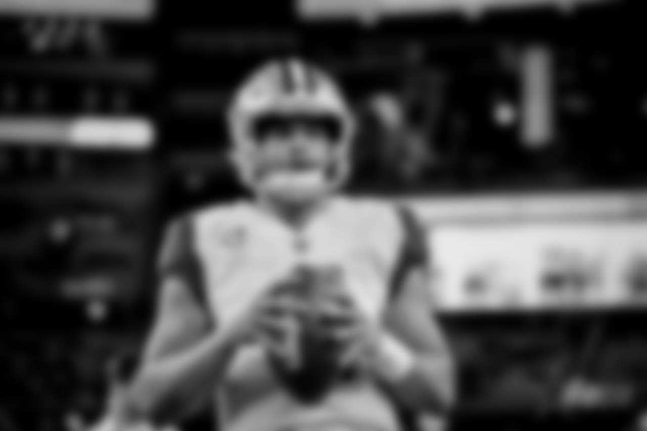 20171130_dak_prescott_selects_jj61732.jpg