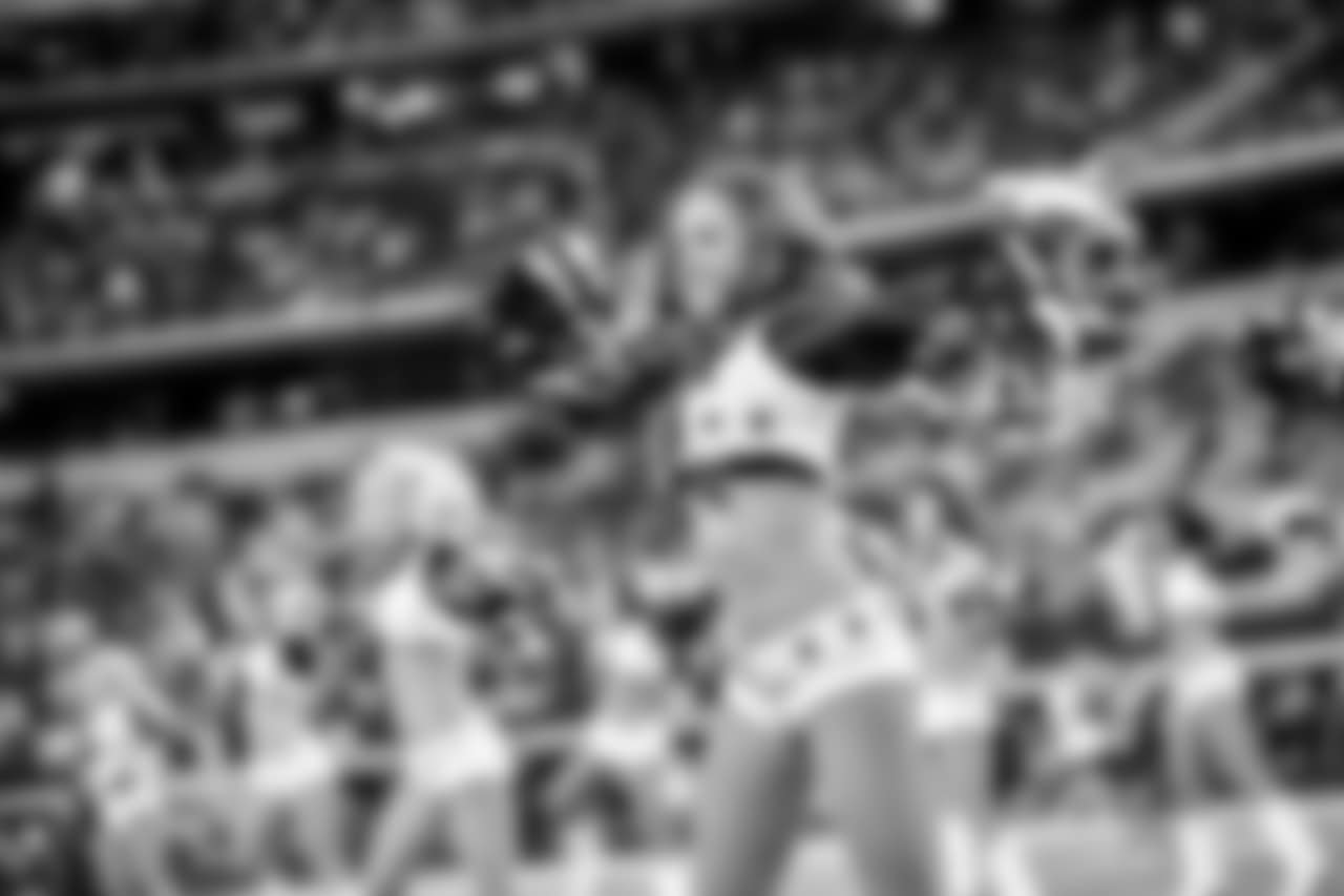 20171224_dal_cheers_selects_jj65369.jpg