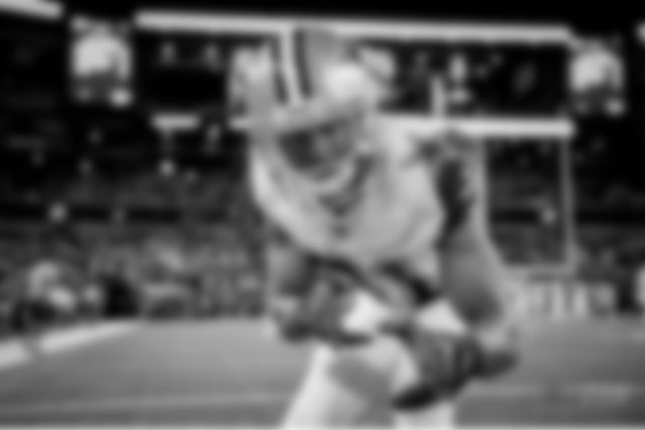20171130_byron_jones_selects_jj61588.jpg