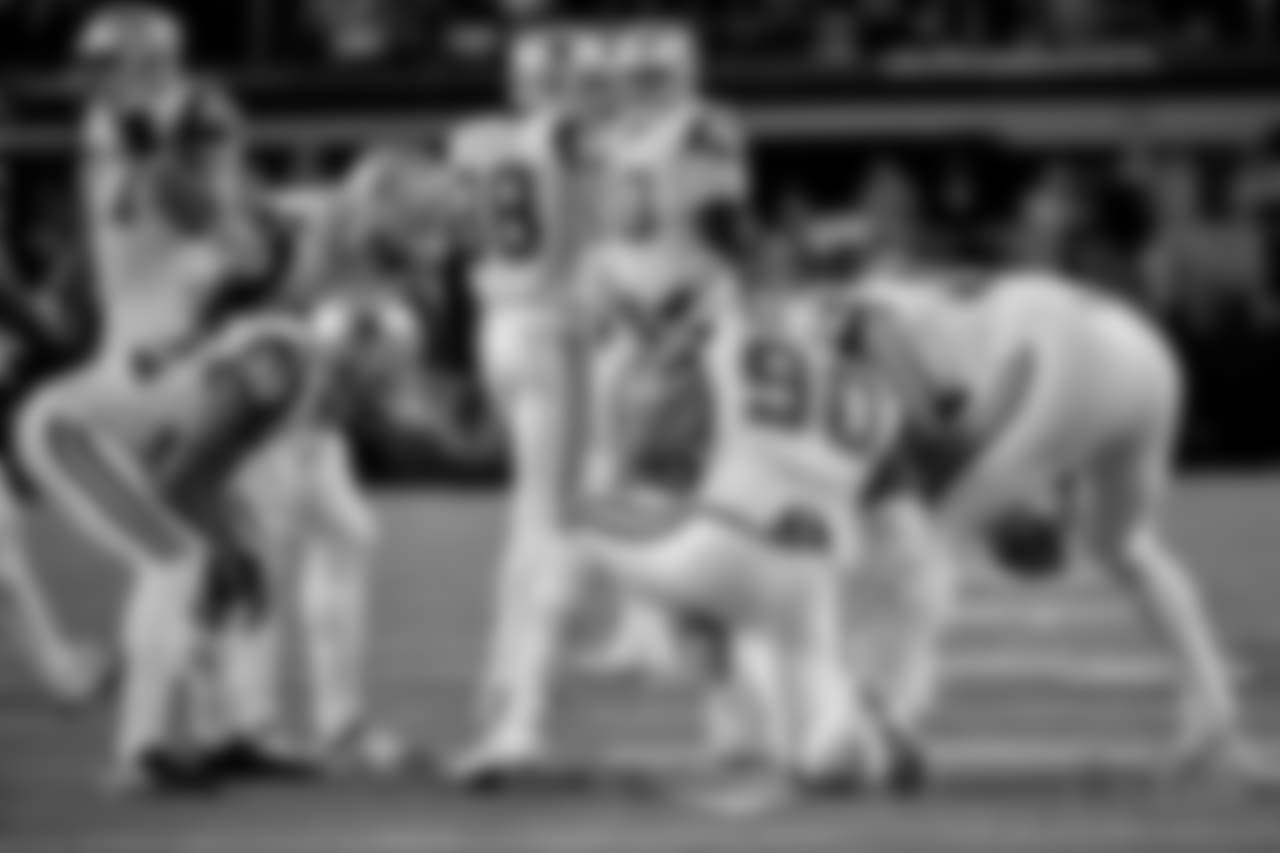 20171130_demarcus_lawrence_selects_jj61953.jpg