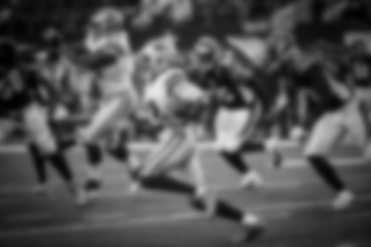 20161009_dal_vs_cin_lucky_whitehead_selects_jj1878.jpg