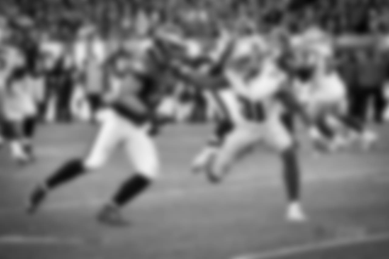 2017101_dal_byron_jones_selects_jj22505.jpg