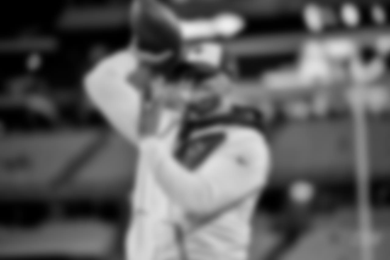 20171130_dak_prescott_selects_jj61727.jpg
