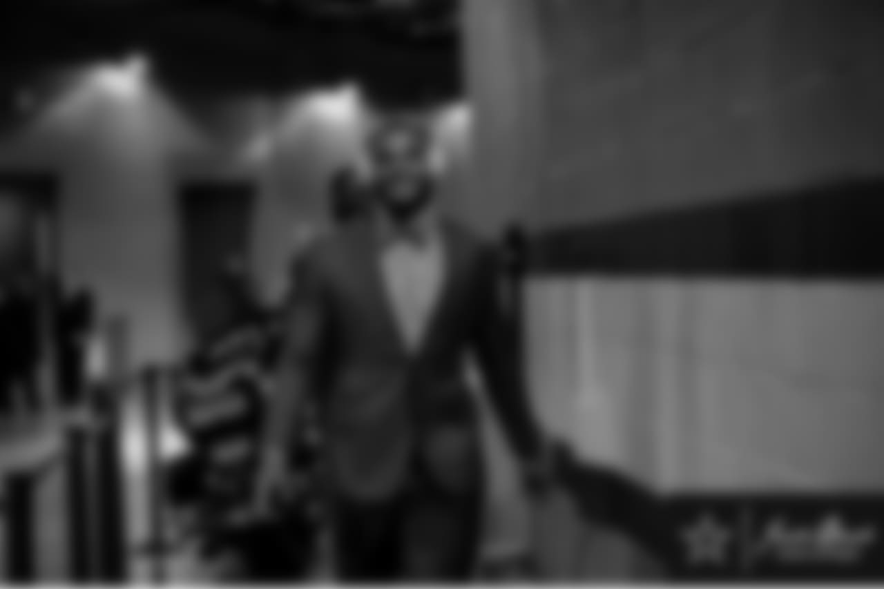 20170826_dal_dak_prescott_selects_jj37161.jpg