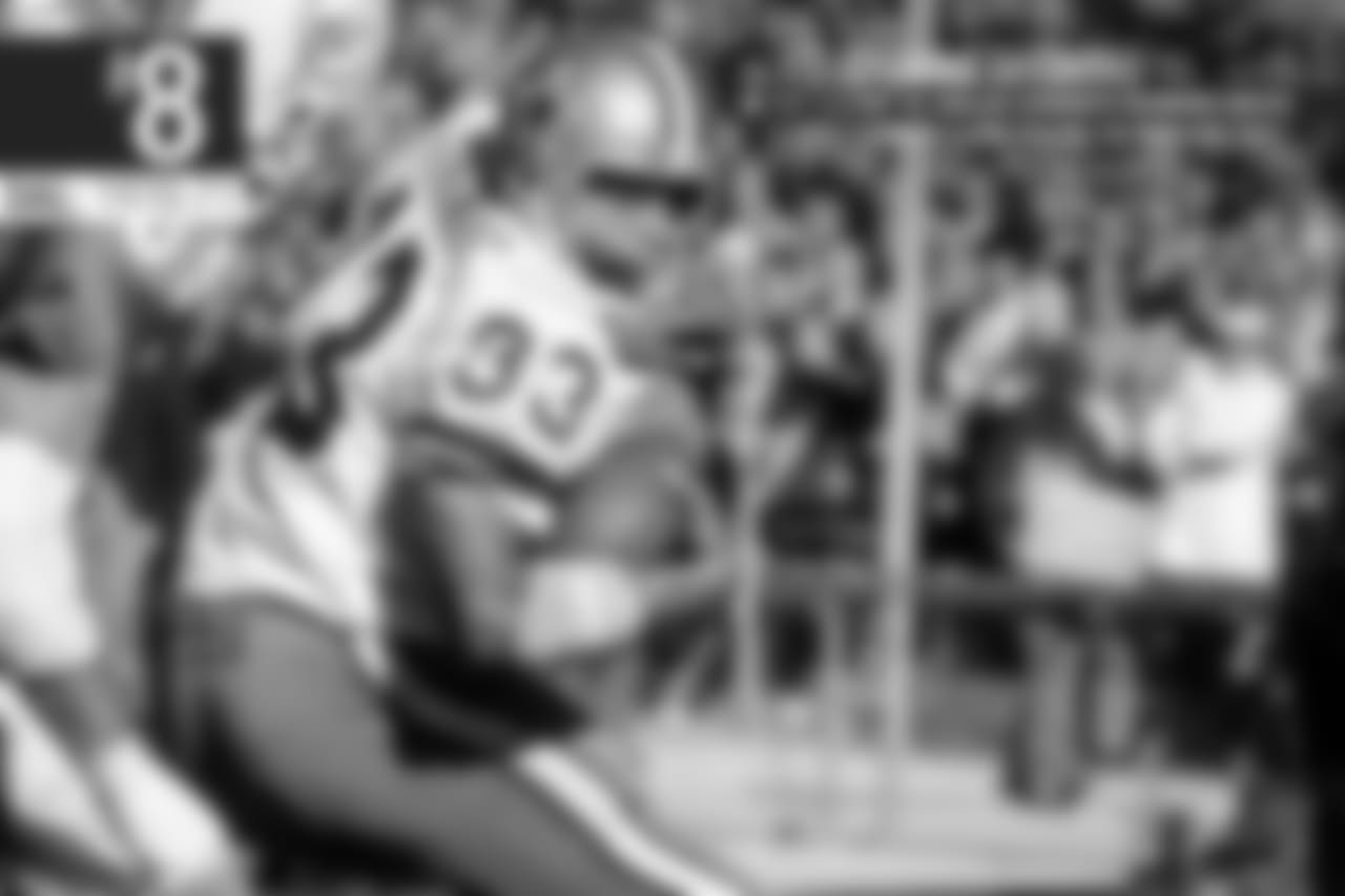 Duane Thomas might have been a pain in Tom Landry’s side, but created an undeniable one-two punch in the backfield with Calvin Hill, leading the Cowboys in rushing during the 1970 and 1971 Super Bowl seasons.