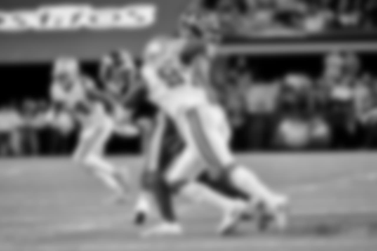 20171130_taco_charlton_selects_jj61783.jpg