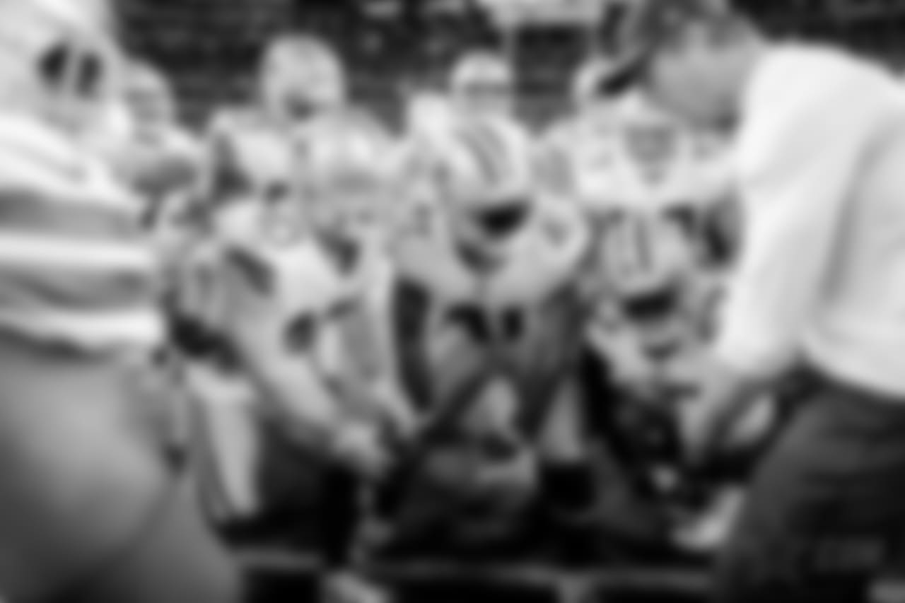 20171119_dal_huddle_selects_jj57449.jpg