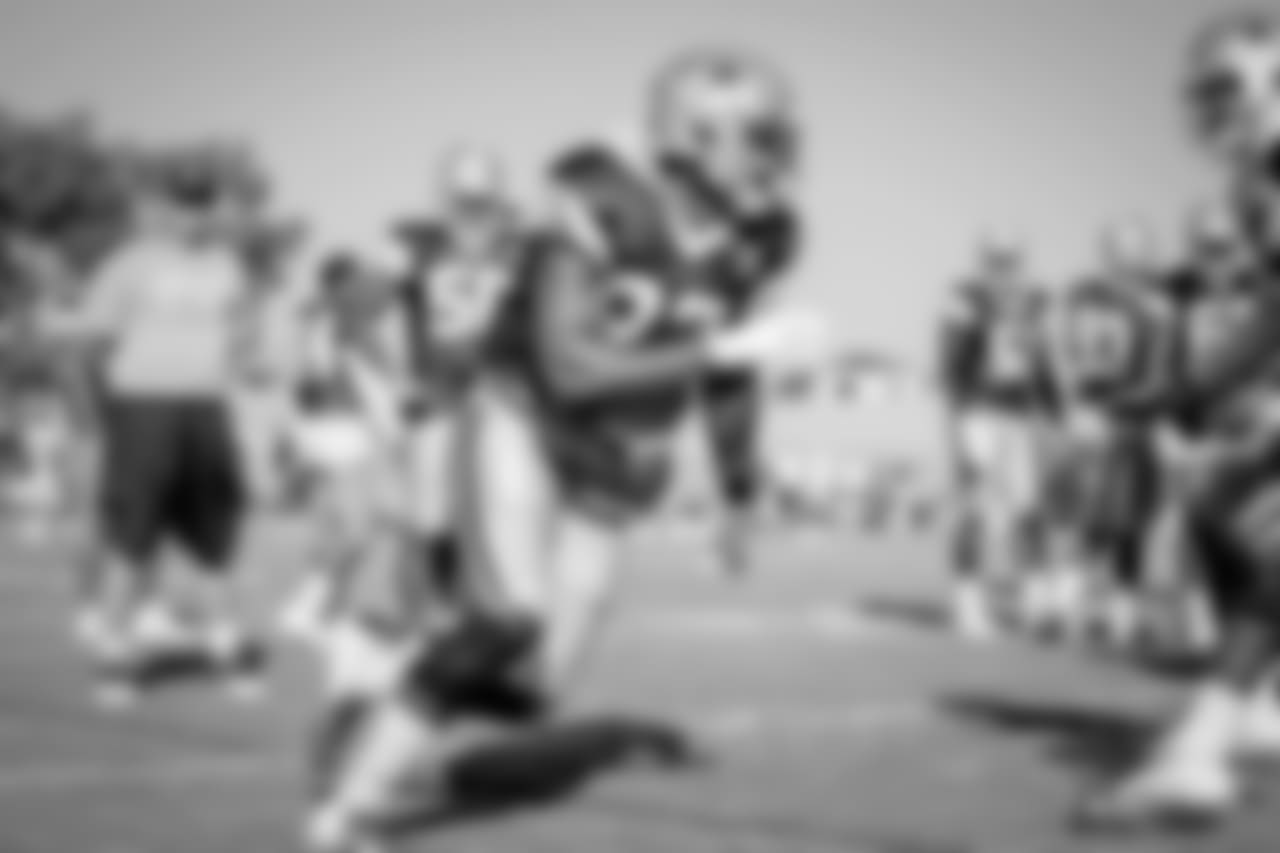 20180806_Training_Camp_Taco Charlton_Selects_JJ_005909