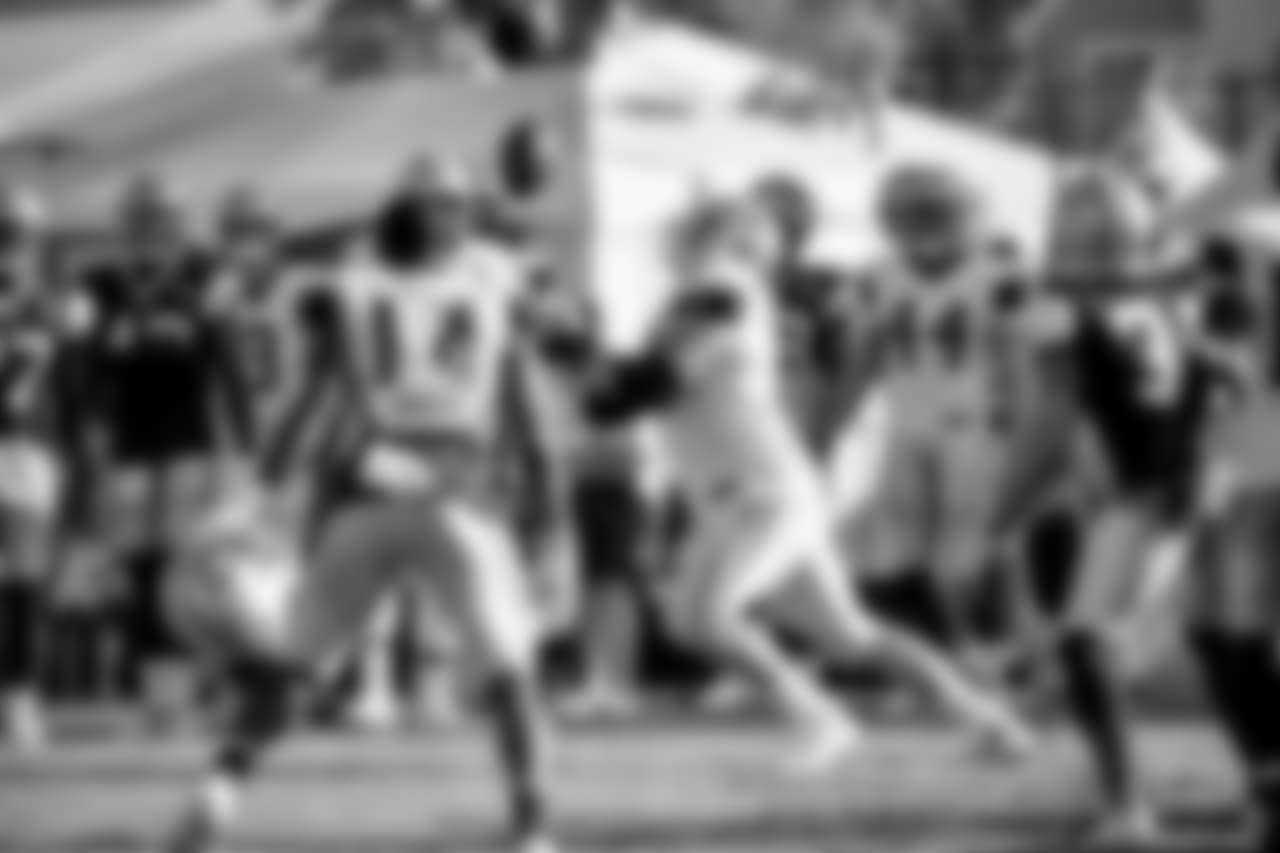 20180805_Training Camp_Blue-White_Zack Martin_Selects_JJ_004464