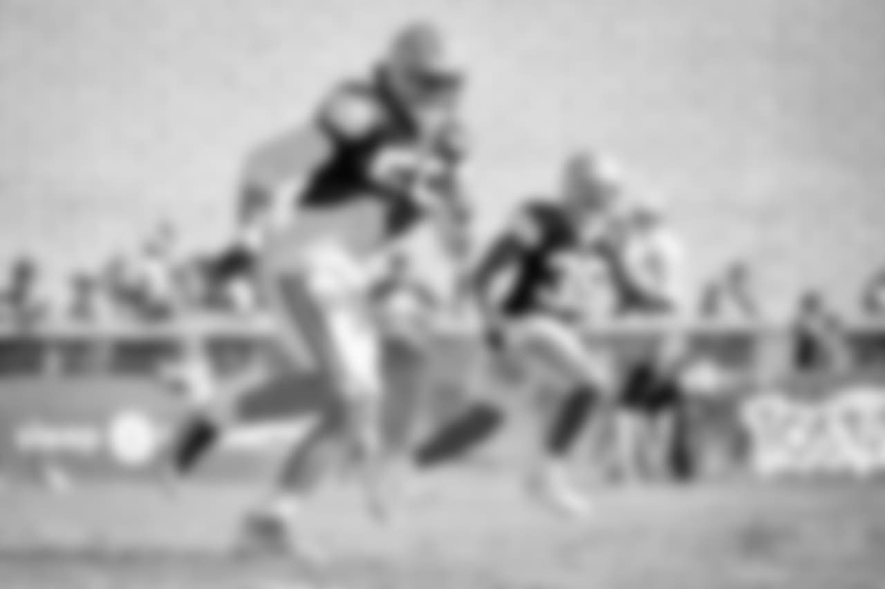 20180806_Training_Camp_Leighton Vander Esch_Selects_JJ_006000