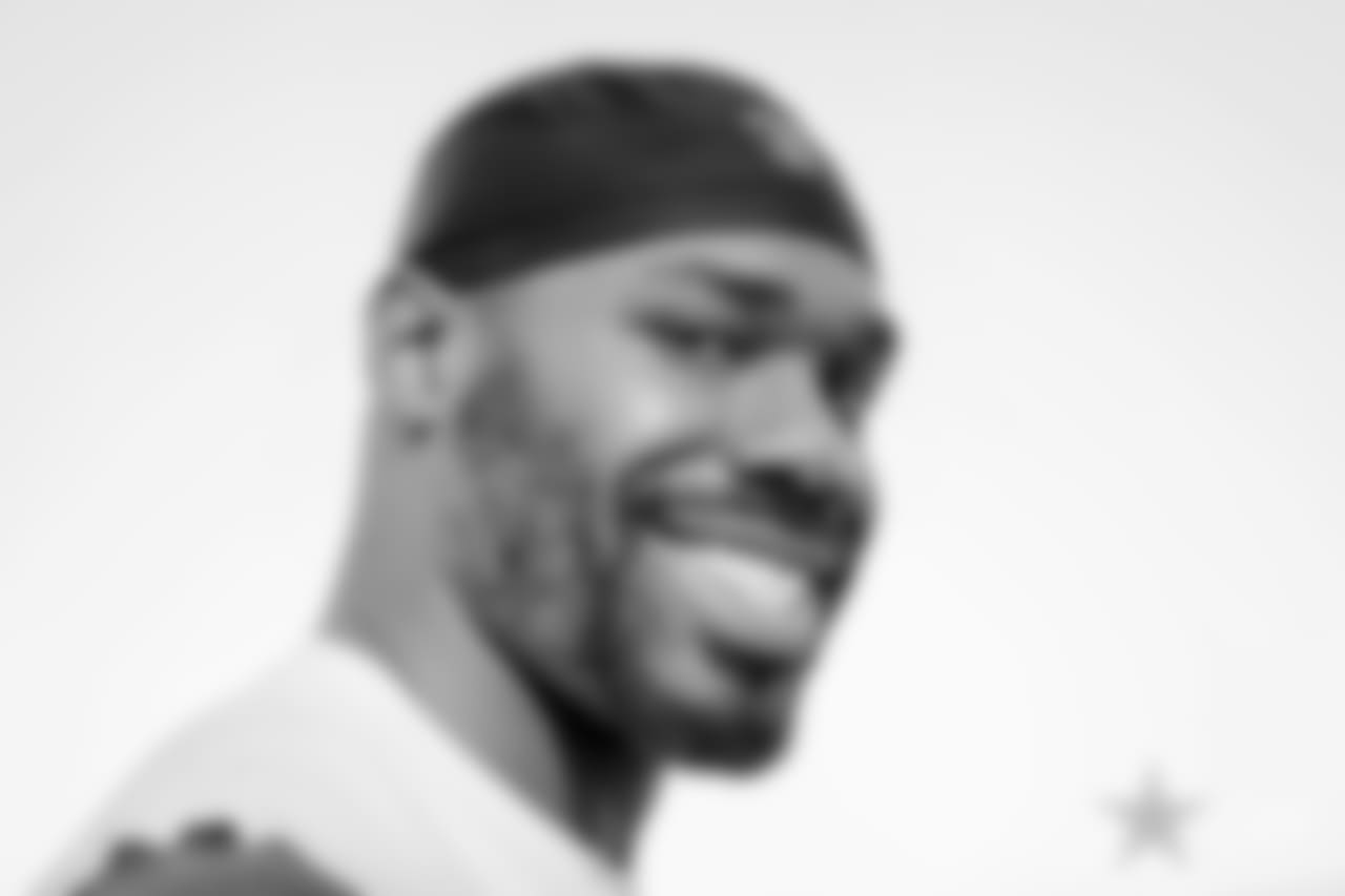 20180805_Training Camp_Blue-White_Tyron smith_Selects_JJ_004541