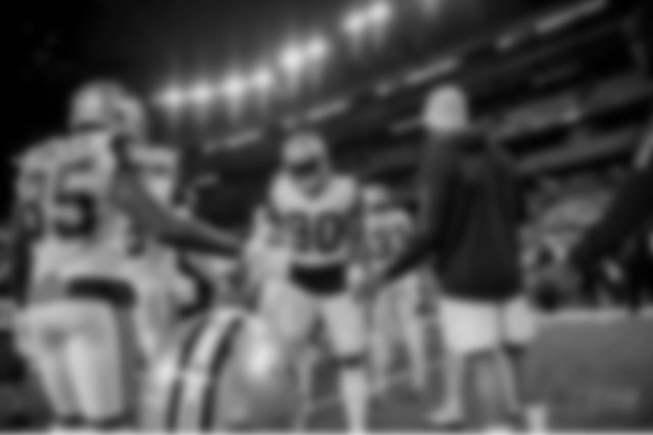 20171130_demarcus_lawrence_selects_jj61582.jpg