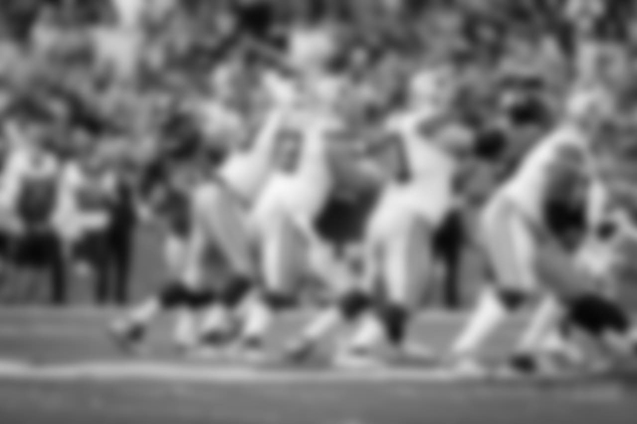 17 September 2017: Zack Martin (70)
of the Dallas Cowboys during their week 2 regular season 42-17 loss to the Denver Broncos at Sports Authority Field at Mile High in Denver, Colorado. Photo by James D. Smith/Dallas Cowboys