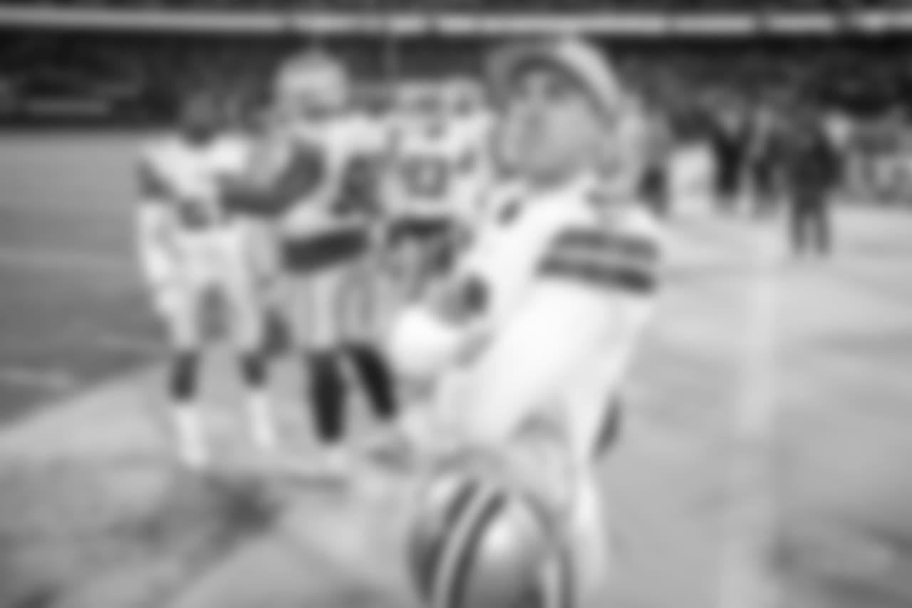 17 December 2017: Dan Bailey (5)
of the Dallas Cowboys during their NFL week 15 regular season 20-17 win over the Oakland Raiders at Oakland Coliseum in Oakland, Calif. Photo by James D. Smith/Dallas Cowboys