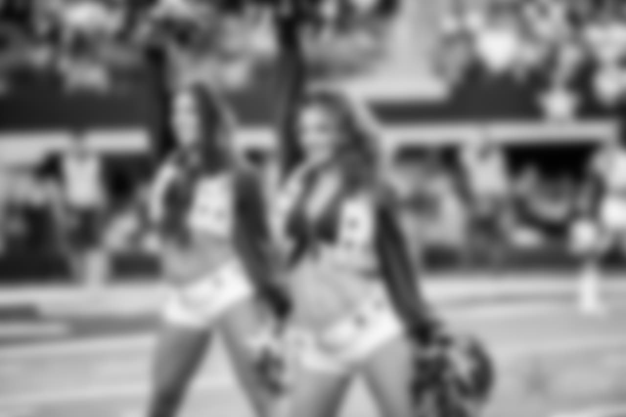 20171001_dal_cheer_selects_jj47145_0.jpg