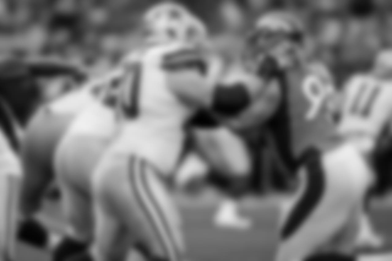17 September 2017: Zack Martin (70)
of the Dallas Cowboys during their week 2 regular season 42-17 loss to the Denver Broncos at Sports Authority Field at Mile High in Denver, Colorado. Photo by James D. Smith/Dallas Cowboys