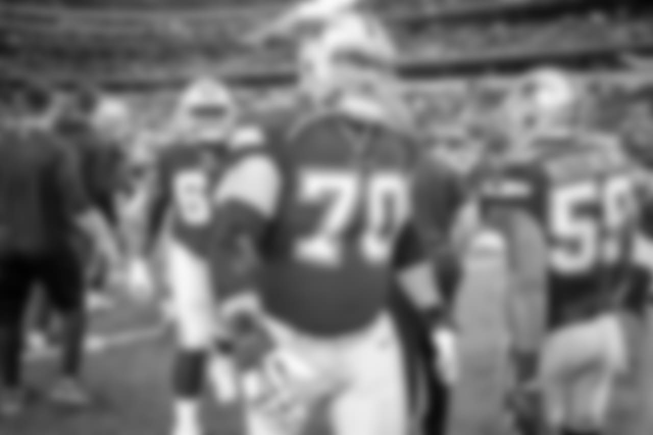 23 November 2017: Zack Martin (70)
of the Dallas Cowboys during their NFL week 12 regular season 28-6 loss to the Los Angeles Chargers at AT&T Stadium in Arlington, Texas. Photo by James D. Smith/Dallas Cowboys