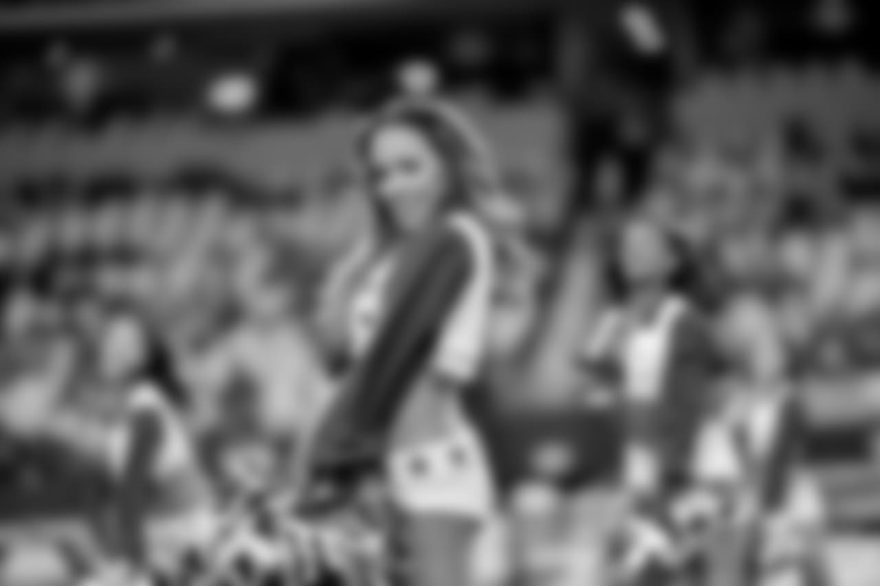 20171130_cheers_selects_jj61667-2.jpg