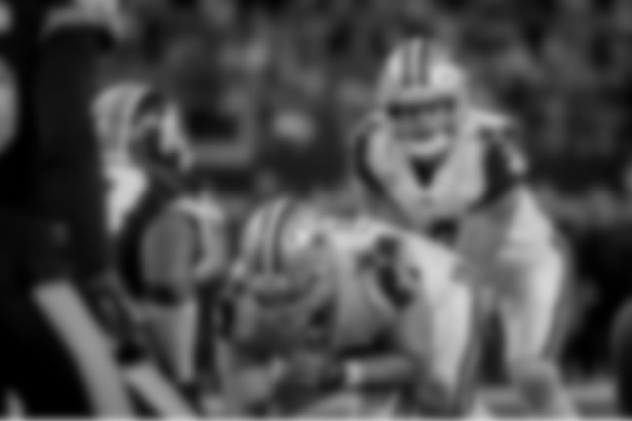 20171130_dak_prescott_selects_jj61809.jpg