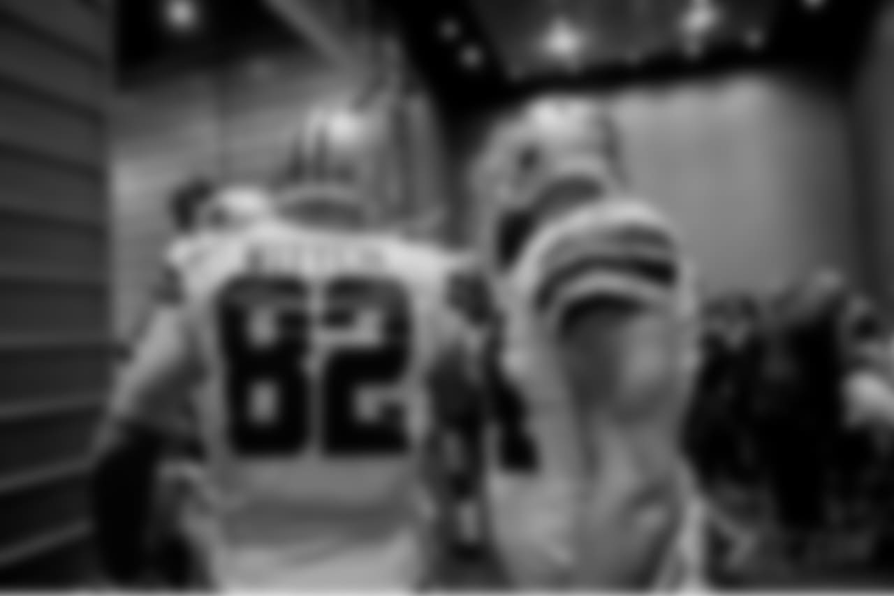 20171119_dal_huddle_selects_jj57396.jpg