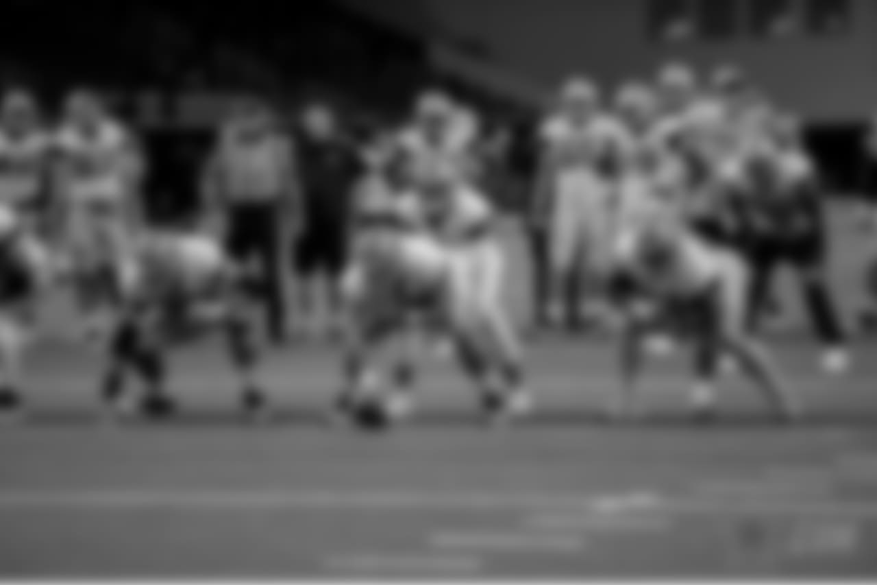 20170828_dal_dak_prescott_selects_jj37913.jpg