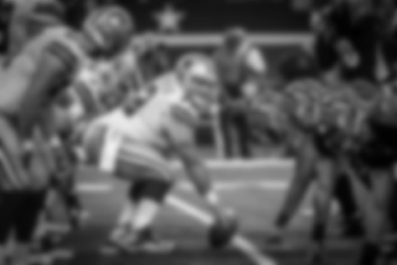 20161009_dal_vs_cin_travis_frederick_selects_jj2014.jpg