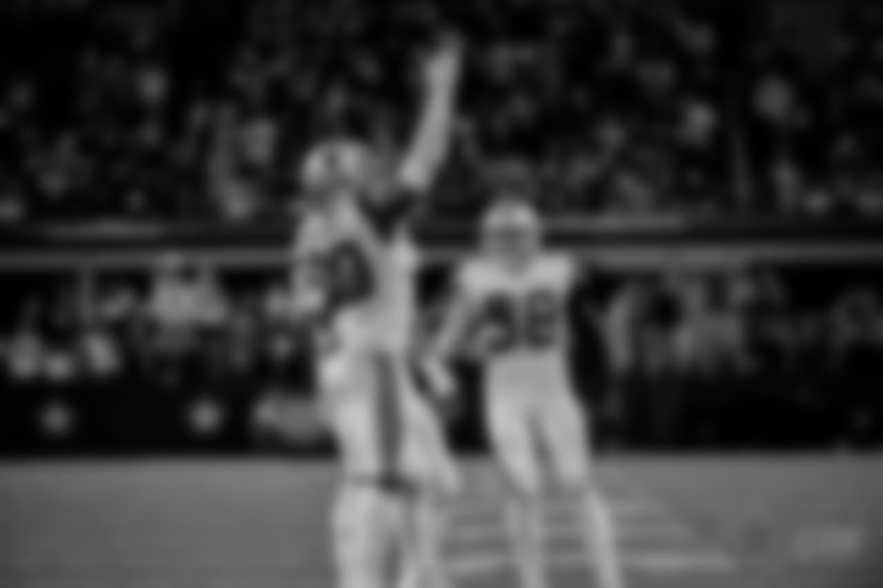 20171130_demarcus_lawrence_selects_jj61951.jpg