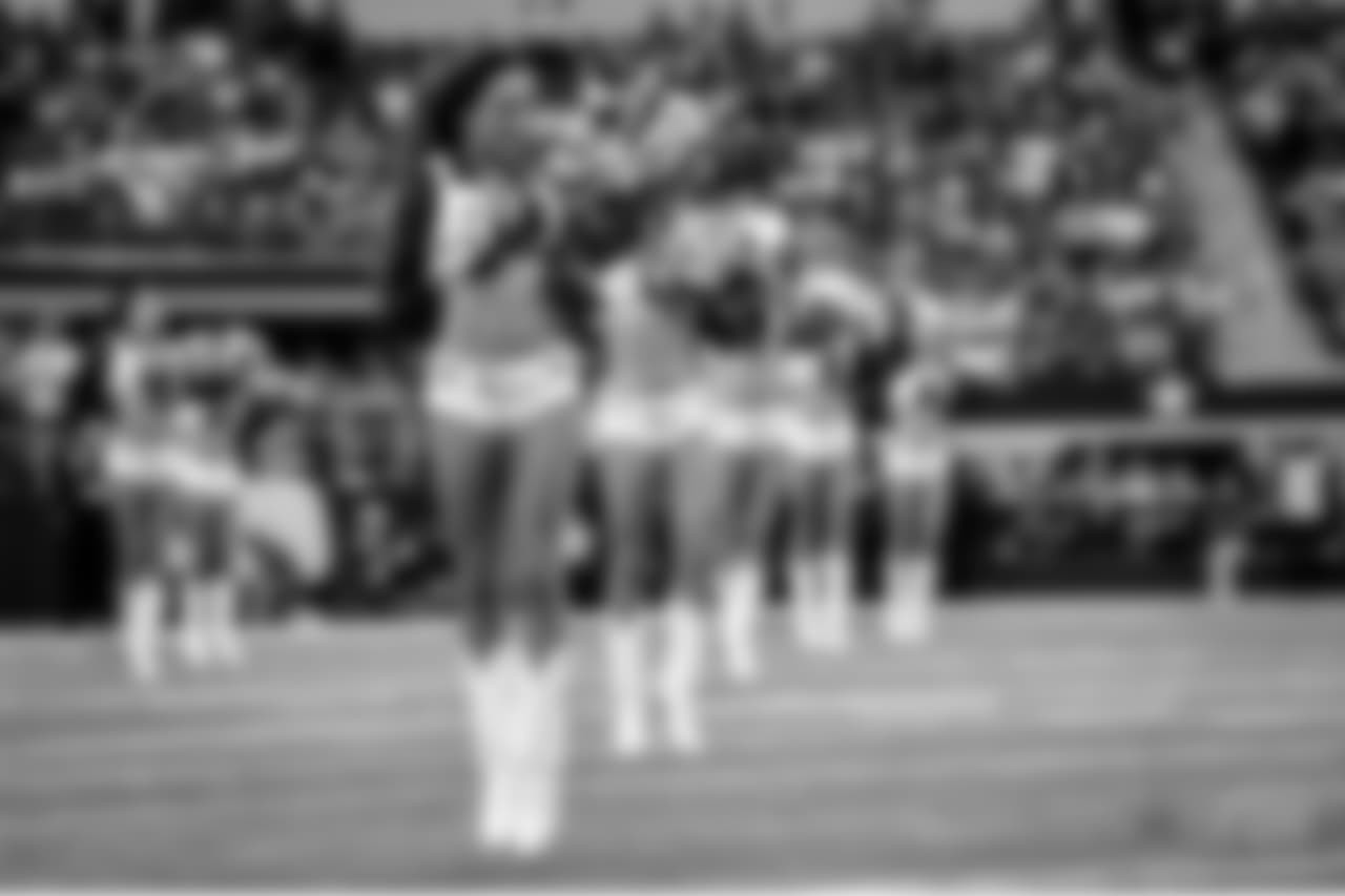 20171001_dal_cheer_selects_jj47148.jpg