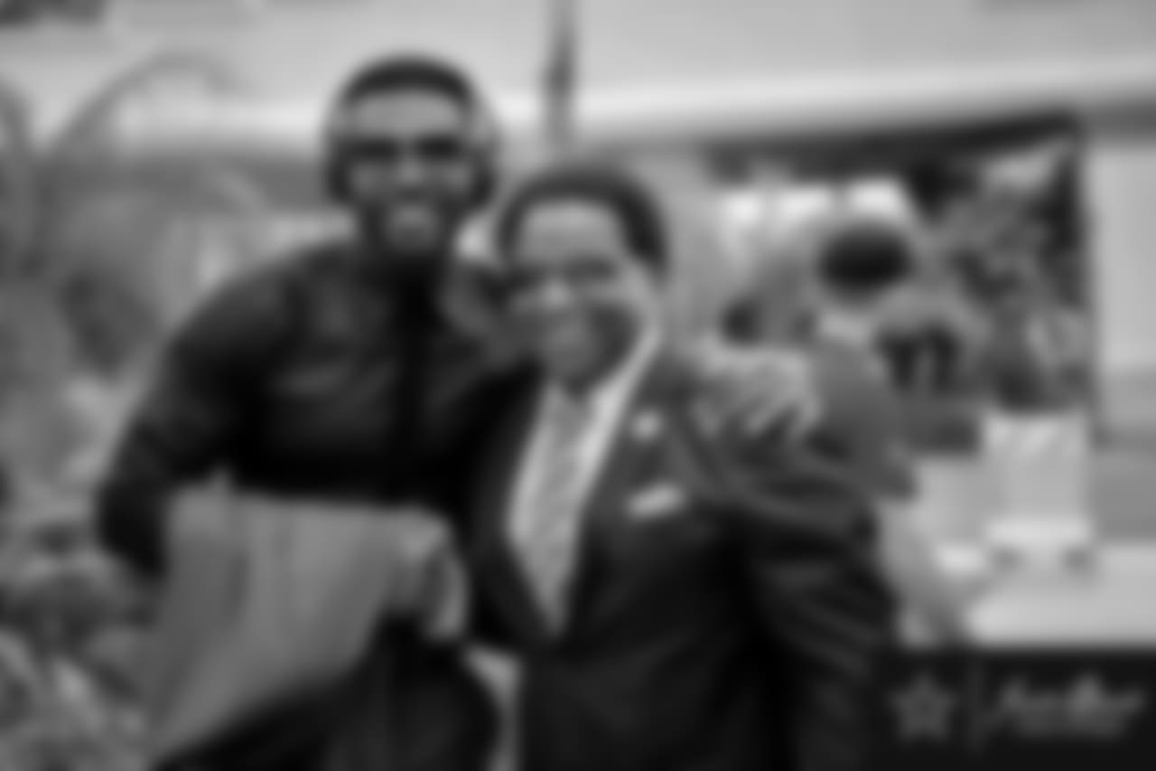 20170812_dal_dez_bryant_selects_jj30050.jpg