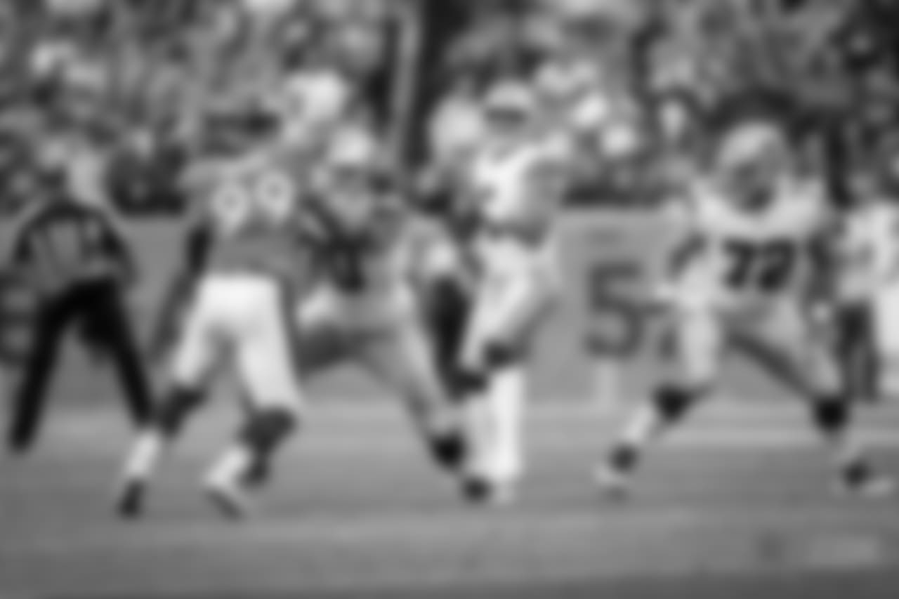 17 September 2017: Zack Martin (70)
of the Dallas Cowboys during their week 2 regular season 42-17 loss to the Denver Broncos at Sports Authority Field at Mile High in Denver, Colorado. Photo by James D. Smith/Dallas Cowboys