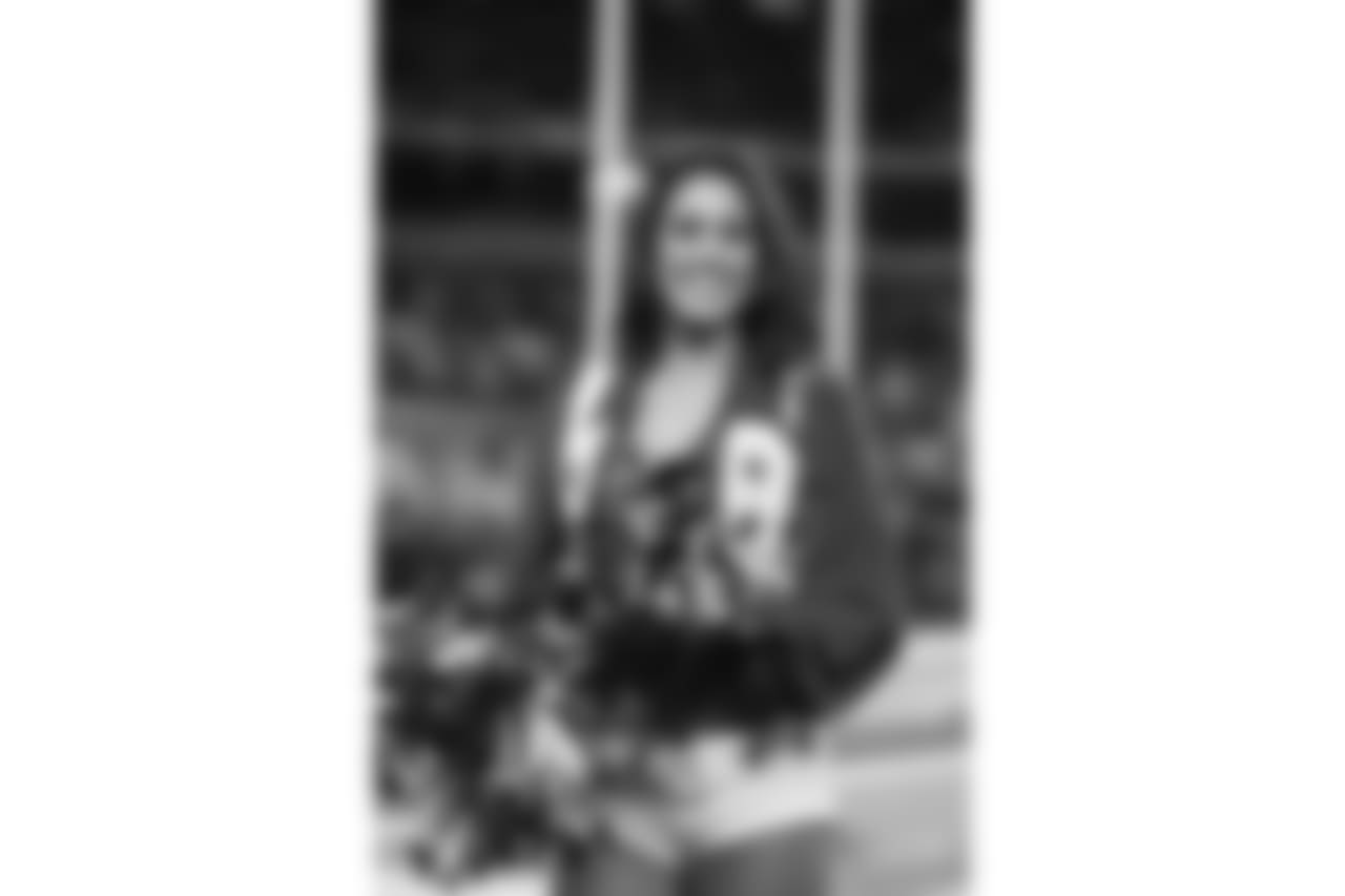 20171130_DalvWash_cheer_Simone (3)