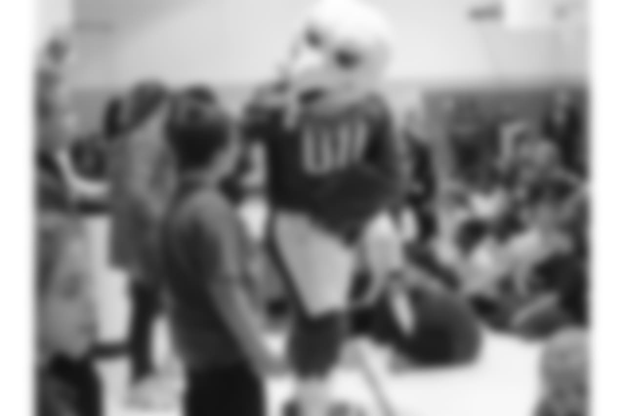 SWOOP was sure to give a few words of encouragment before every challenge