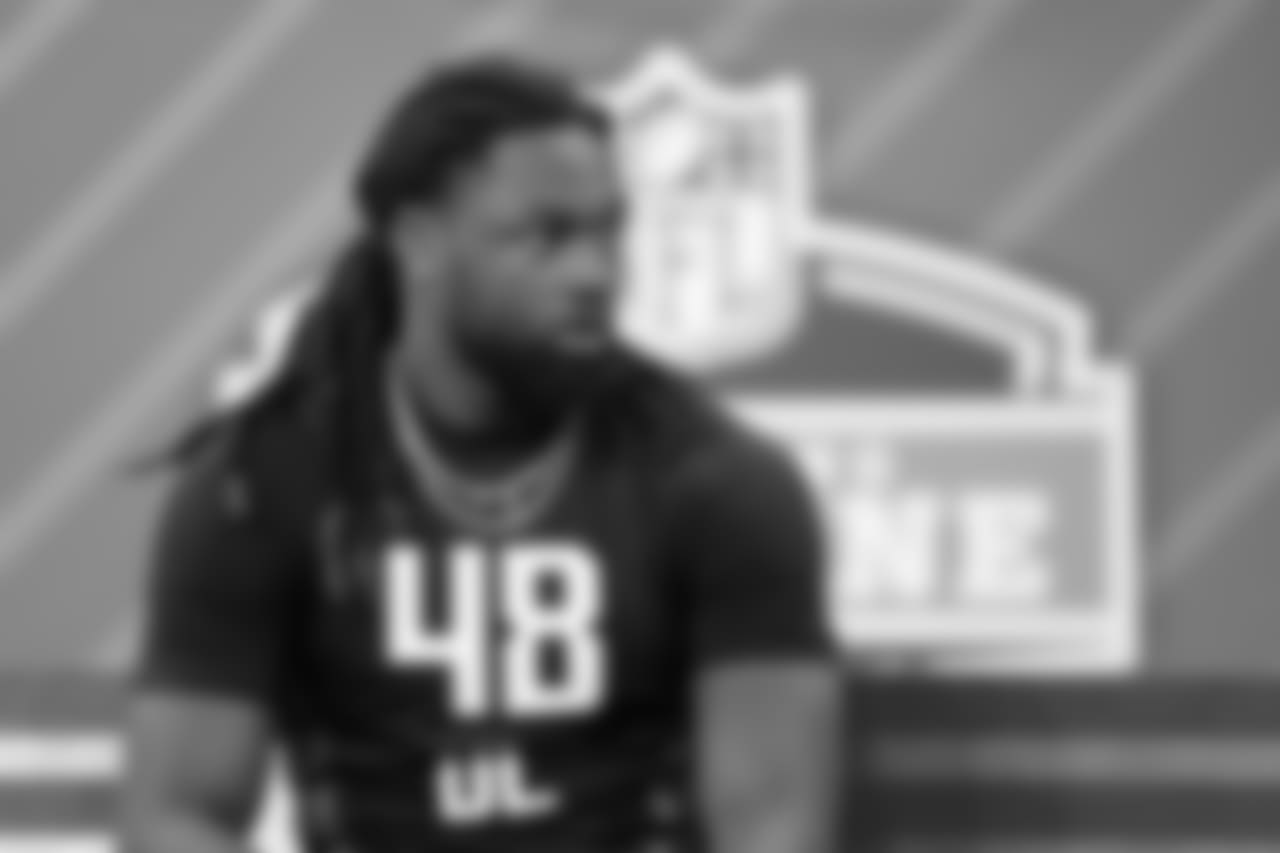 The new Eagles DE did a vertical jump of 39.5 inches at the NFL Scouting Combine.