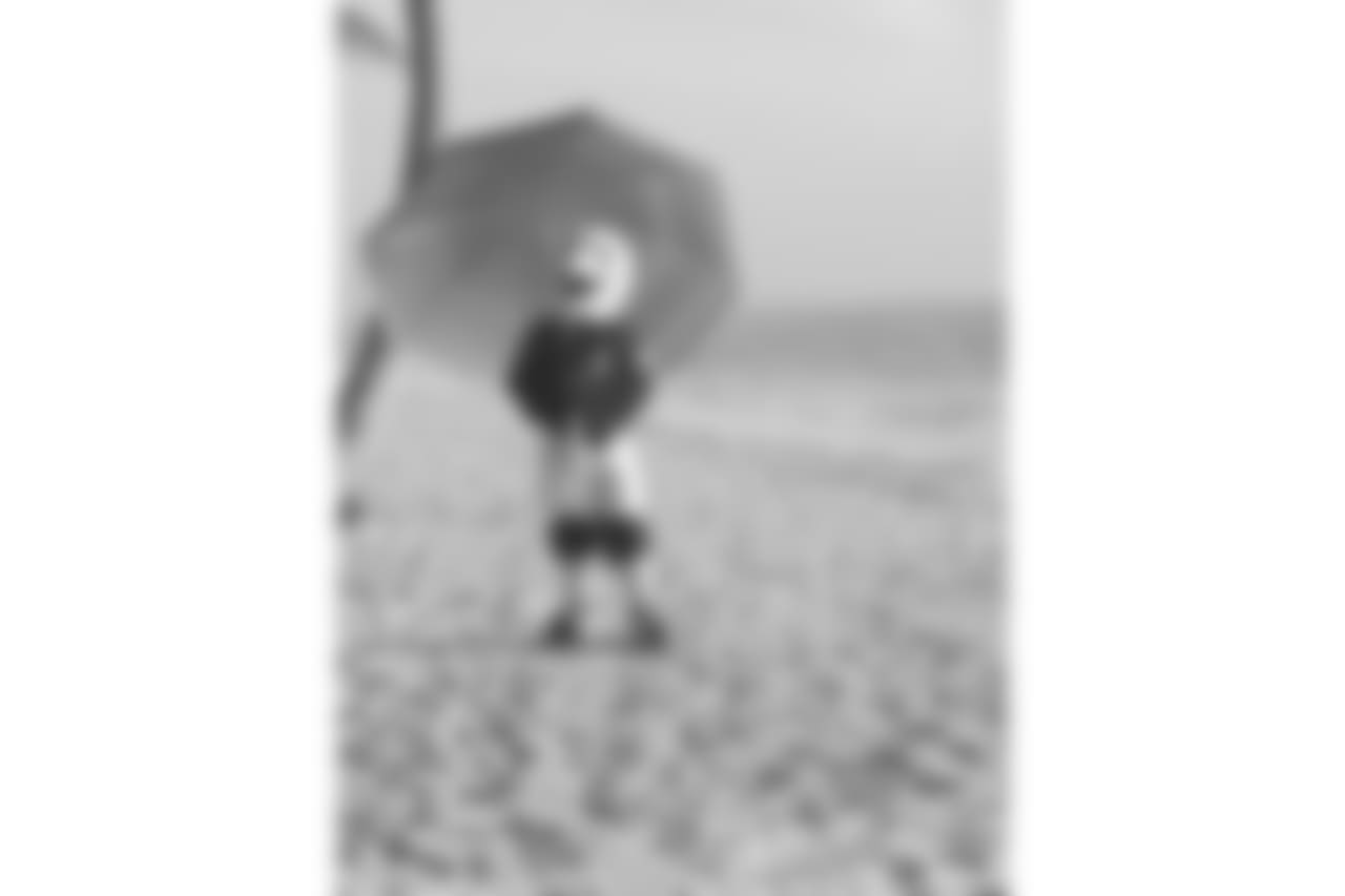 Look who strolled onto the beach...